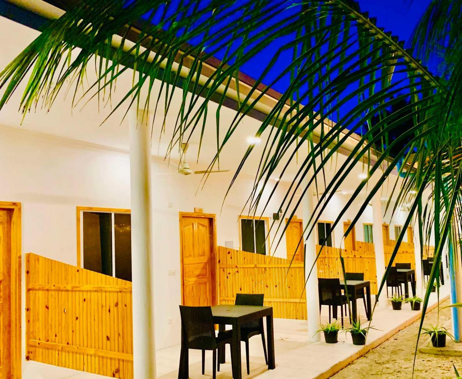 Sunny Beach Thoddoo Exterior photo